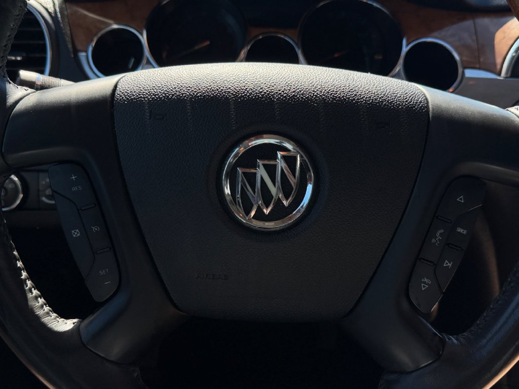 Used 2011 Buick Enclave CXL FWD image 25