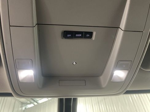 Used 2018 Chevrolet Silverado 3500 LT w/ LT Convenience Package image 26