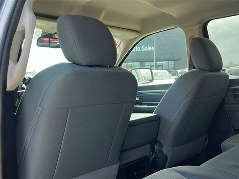 Used 2016 RAM 1500 Classic SLT image 33