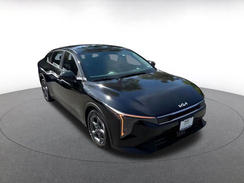 Used 2026 Kia K4 FWD image 3