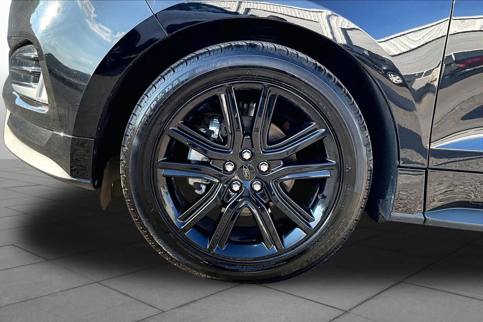 Used 2020 Ford Edge ST-Line FWD image 12