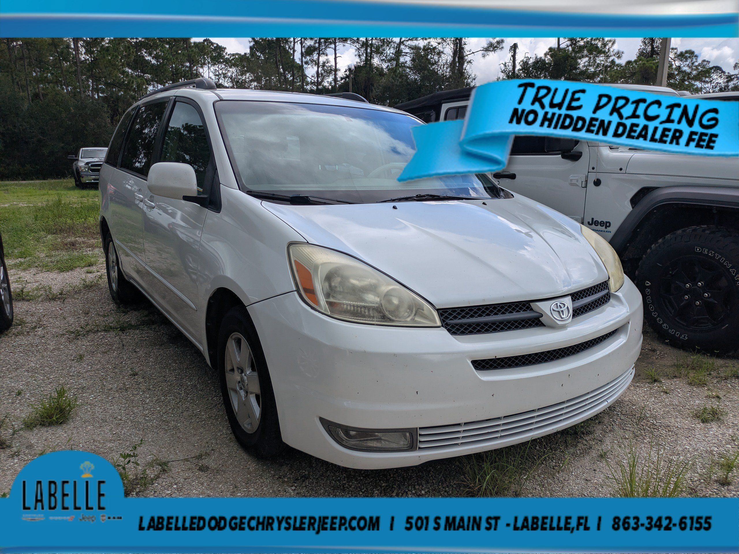 Used 2005 Toyota Sienna XLE w/ XLE Pkg 1 FWD image 2