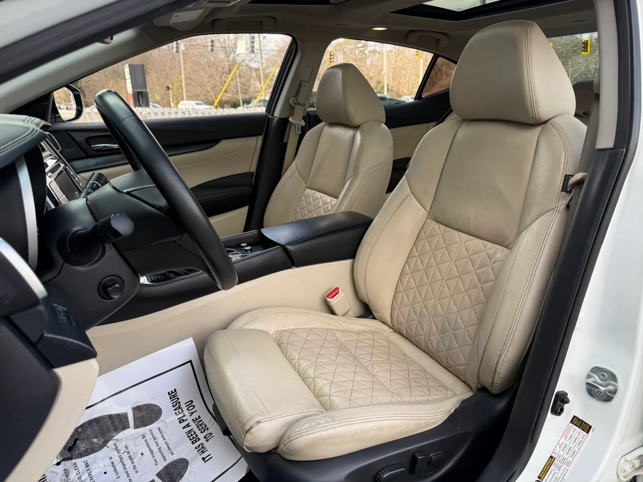 Used 2022 Nissan Maxima Platinum w/ Sport Mat Group FWD image 27