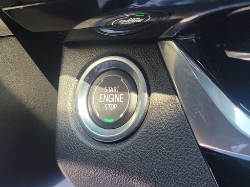 Used 2024 Buick Envista Sport Touring w/ Convenience I Package FWD image 28