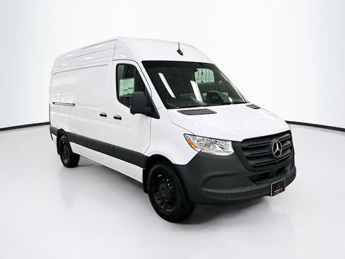 Used 2026 Mercedes-Benz Sprinter 2500 image 1