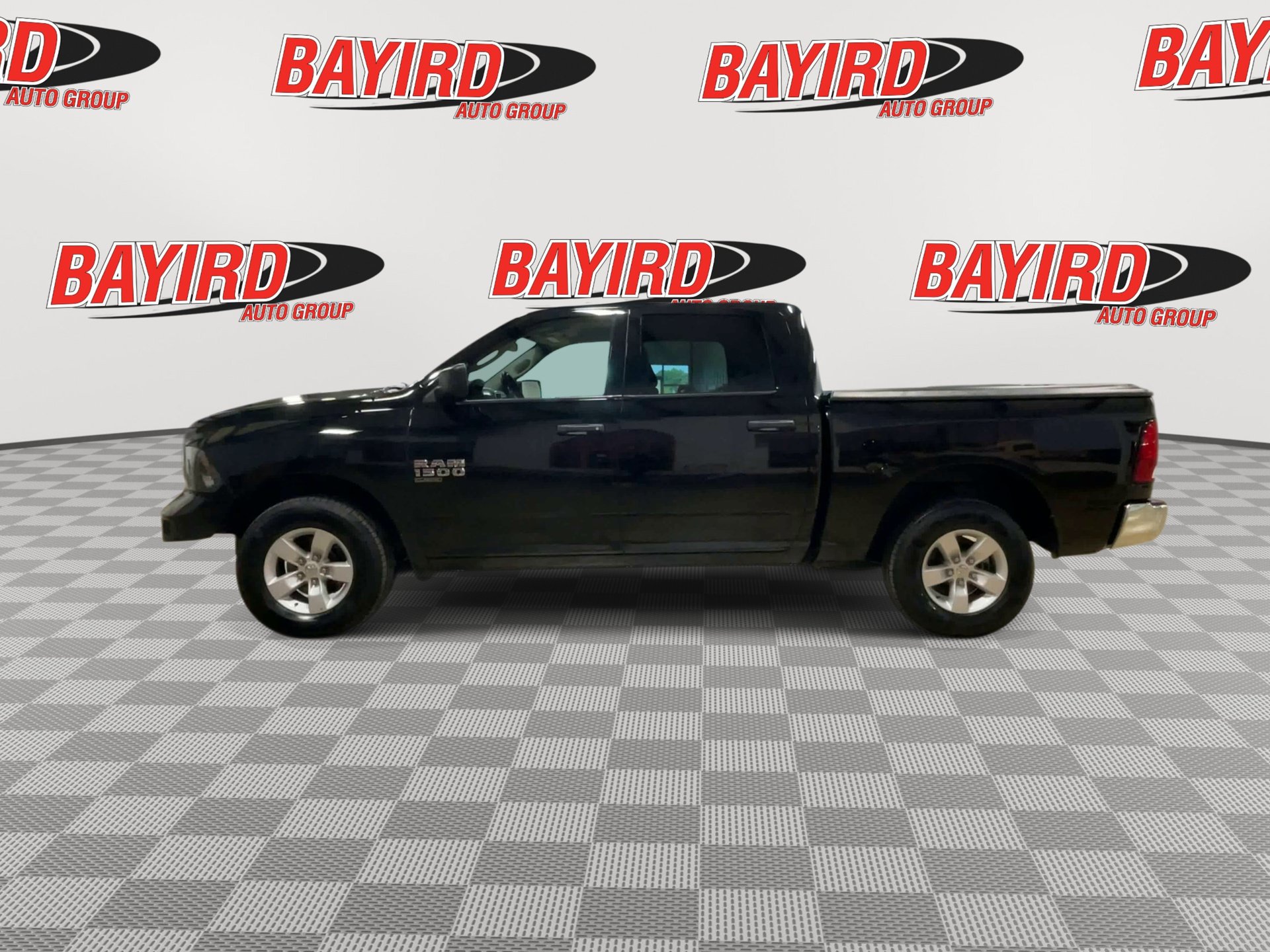 Used 2022 RAM 1500 Classic SLT AWD/4WD image 5