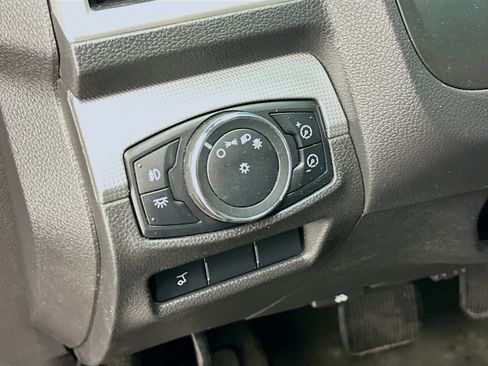 Used 2013 Ford Explorer XLT AWD/4WD image 17