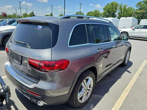 Used 2022 Mercedes-Benz GLB 250 4MATIC image 2