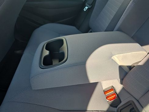 Used 2026 Toyota Corolla SE w/ SE Premium Package image 17