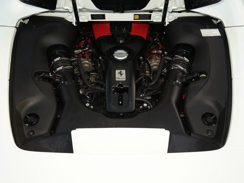 Used 2023 Ferrari F8 Tributo image 30