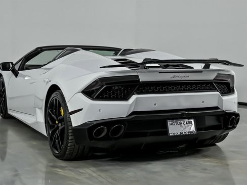 Used 2018 Lamborghini Huracan LP 580-2 image 10