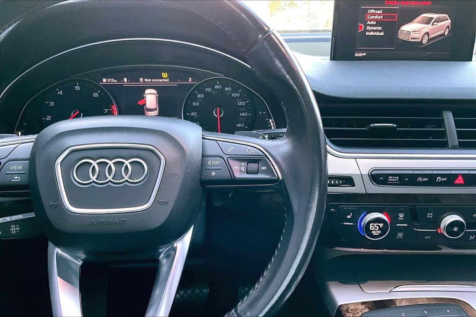 Used 2017 Audi Q7 2.0T Premium AWD/4WD image 25