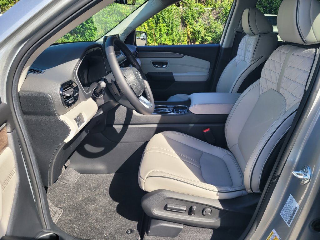 New 2026 Honda Pilot Elite image 14