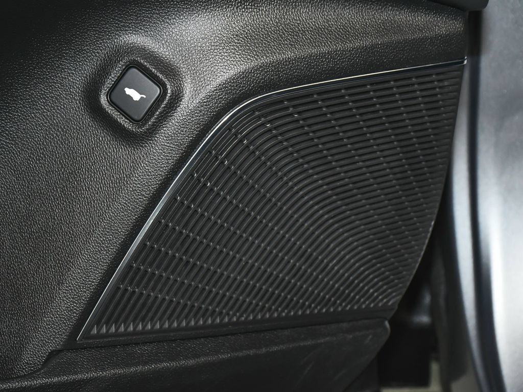 Used 2025 Acura MDX A-Spec AWD/4WD image 12