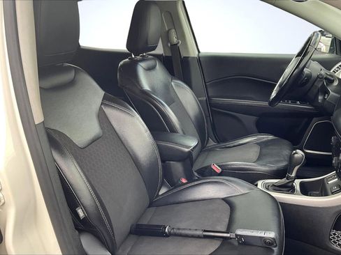 Used 2020 Jeep Compass Latitude image 7