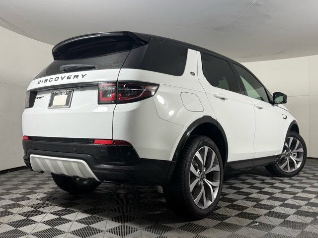 Used 2026 Land Rover Discovery Sport Landmark AWD/4WD image 8