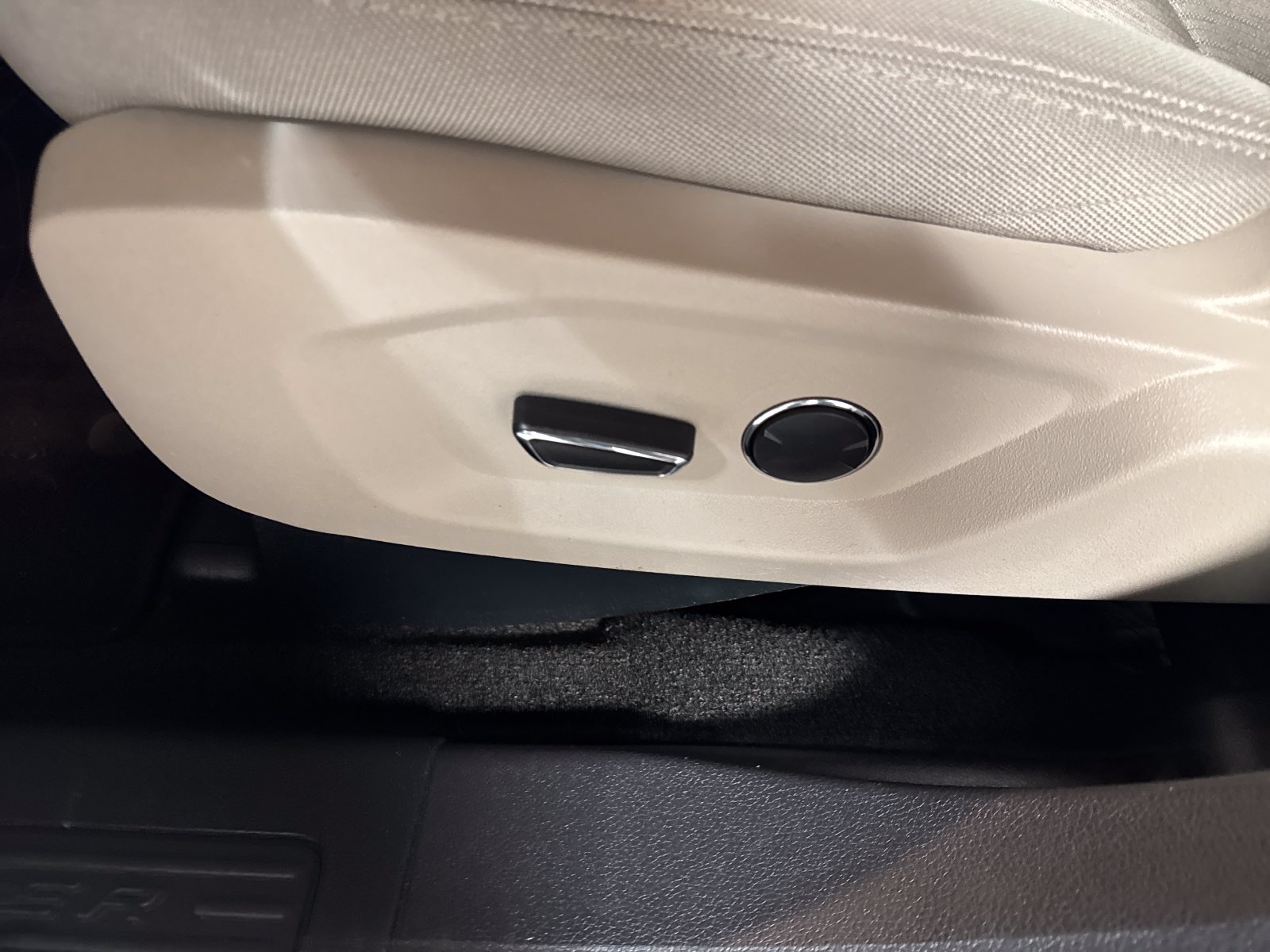 Used 2018 Ford Explorer 4WD image 11