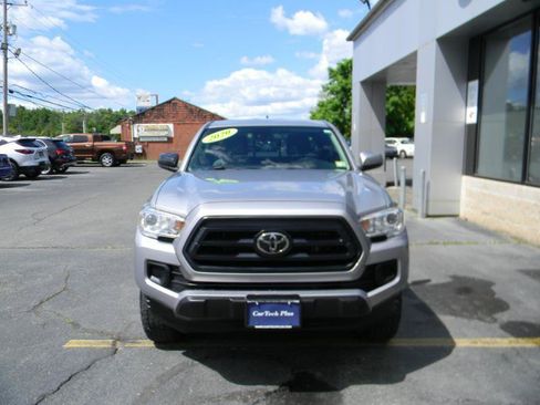 Used 2020 Toyota Tacoma SR w/ SR Convenience Package AWD/4WD image 3