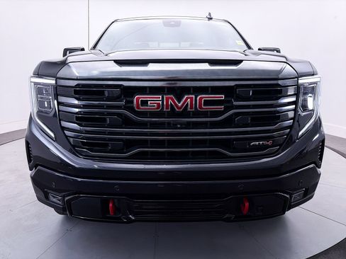 Used 2023 GMC Sierra 1500 AT4 w/ Technology Package AWD/4WD image 13