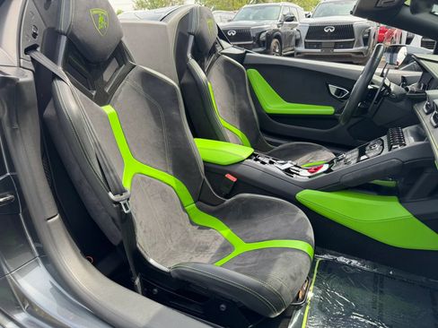 Used 2017 Lamborghini Huracan LP 610-4 AWD/4WD image 61