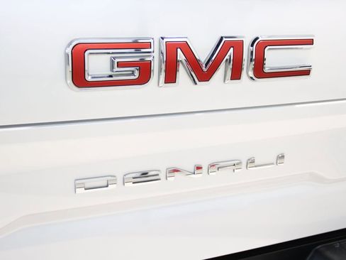 Used 2022 GMC Sierra 1500 Denali w/ Denali Reserve Package image 4