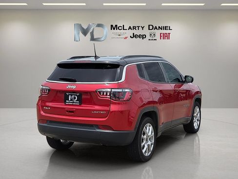 Used 2025 Jeep Compass Limited AWD/4WD image 5