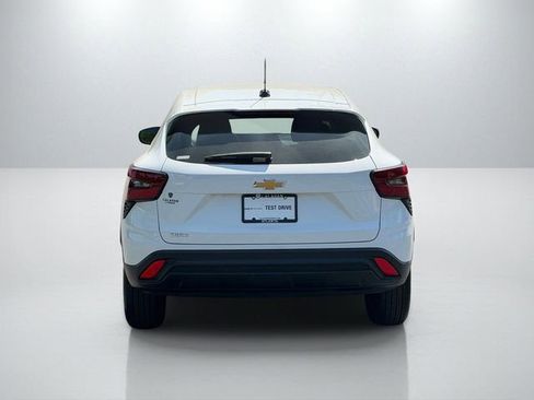 Used 2025 Chevrolet Trax LS FWD image 6