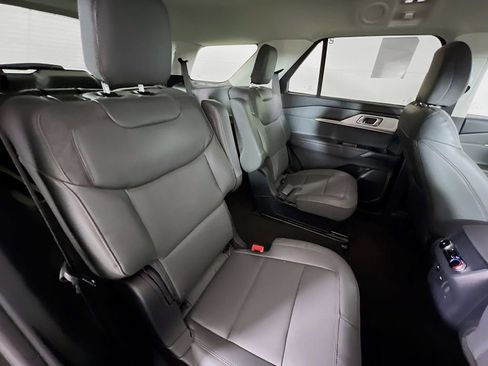New 2026 Ford Explorer Active w/ Active Comfort Package image 17