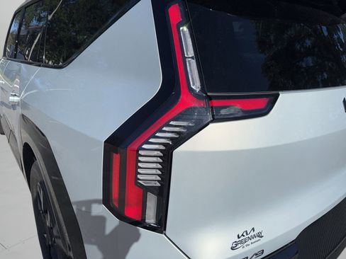 New 2026 Kia EV9 Land w/ Nightfall Edition Package image 6