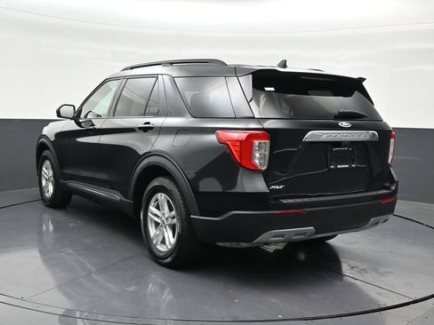 Used 2024 Ford Explorer XLT w/ Equipment Group 202A RWD image 3