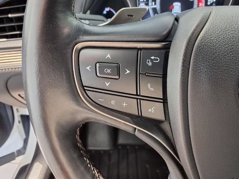 Used 2021 Lexus LS 500 w/ Accessory Package (Z2) RWD image 7