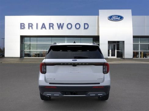 New 2026 Ford Explorer Active w/ Active Comfort Package AWD/4WD image 5