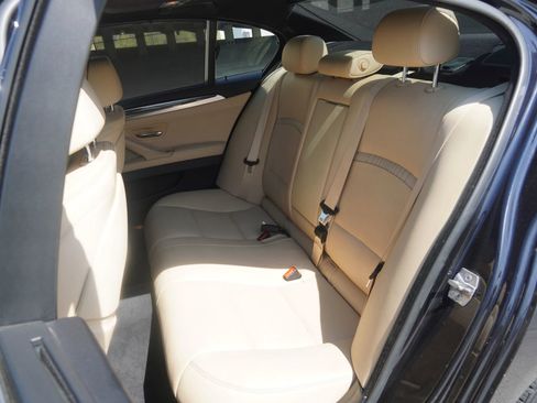 Used 2016 BMW 550i xDrive Sedan AWD/4WD image 38