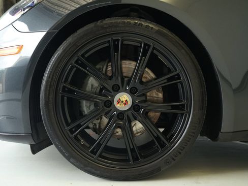 Used 2018 Porsche Panamera 4S AWD/4WD image 27