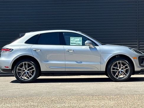 New 2026 Porsche Macan AWD/4WD image 9