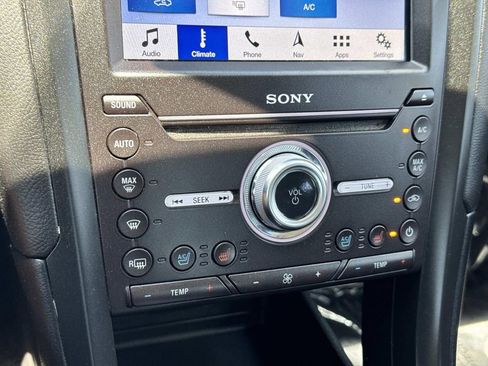 Used 2019 Ford Fusion Energi Titanium FWD image 15