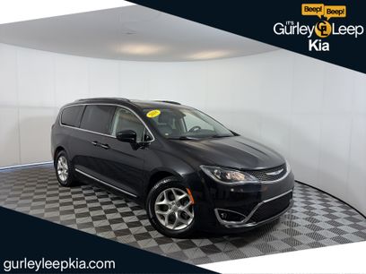 Used 2018 Chrysler Pacifica Touring-L w/ Tire & Wheel Group