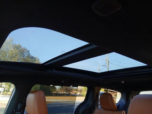 Certified 2024 Chrysler Pacifica Pinnacle image 44