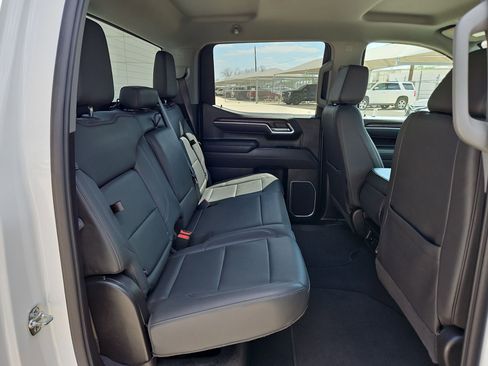 Certified 2026 GMC Sierra 1500 SLT image 27