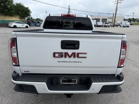 Used 2021 GMC Canyon Elevation w/ Driver Alert Package AWD/4WD image 5