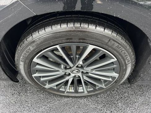Certified 2025 Lexus ES 350 w/ Premium Package FWD image 11
