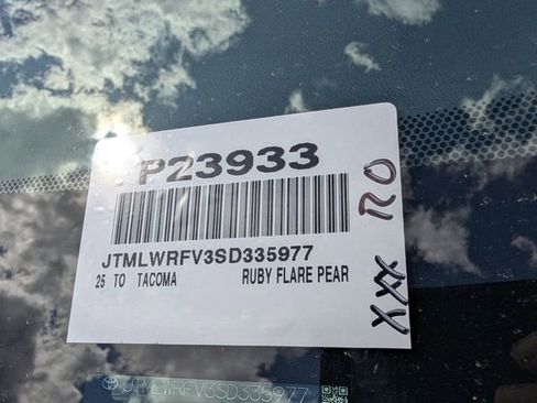 Certified 2025 Toyota RAV4 LE image 34