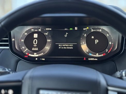 Used 2025 Land Rover Range Rover Sport SE image 25