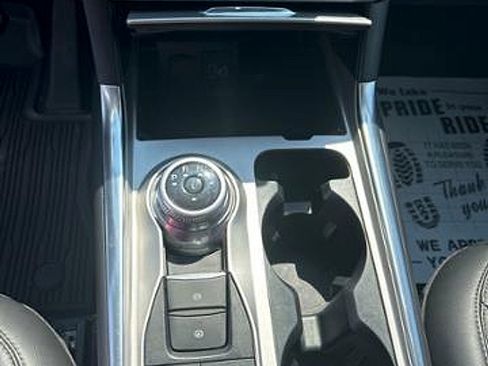 Used 2023 Ford Explorer XLT w/ Equipment Group 202A image 20