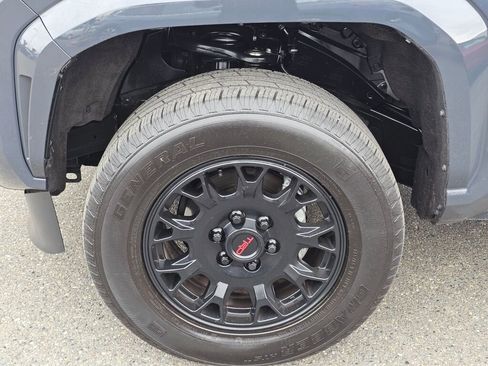 Used 2024 Toyota Tacoma SR5 AWD/4WD image 10