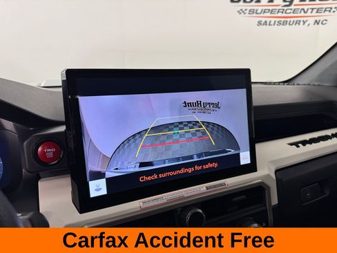 Used 2024 Toyota Tacoma TRD Sport image 3