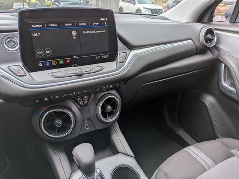 Used 2025 Chevrolet Blazer LT FWD image 22