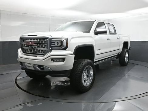 Used 2018 GMC Sierra 1500 Denali w/ Denali Ultimate Package AWD/4WD image 1