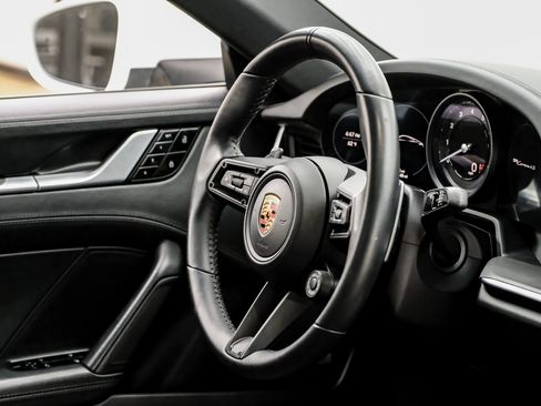 Used 2020 Porsche 911 Carrera 4S w/ Sport Package image 16