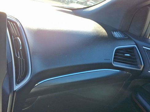 Used 2022 Ford Edge ST-Line w/ Class II Trailer Tow Package image 27